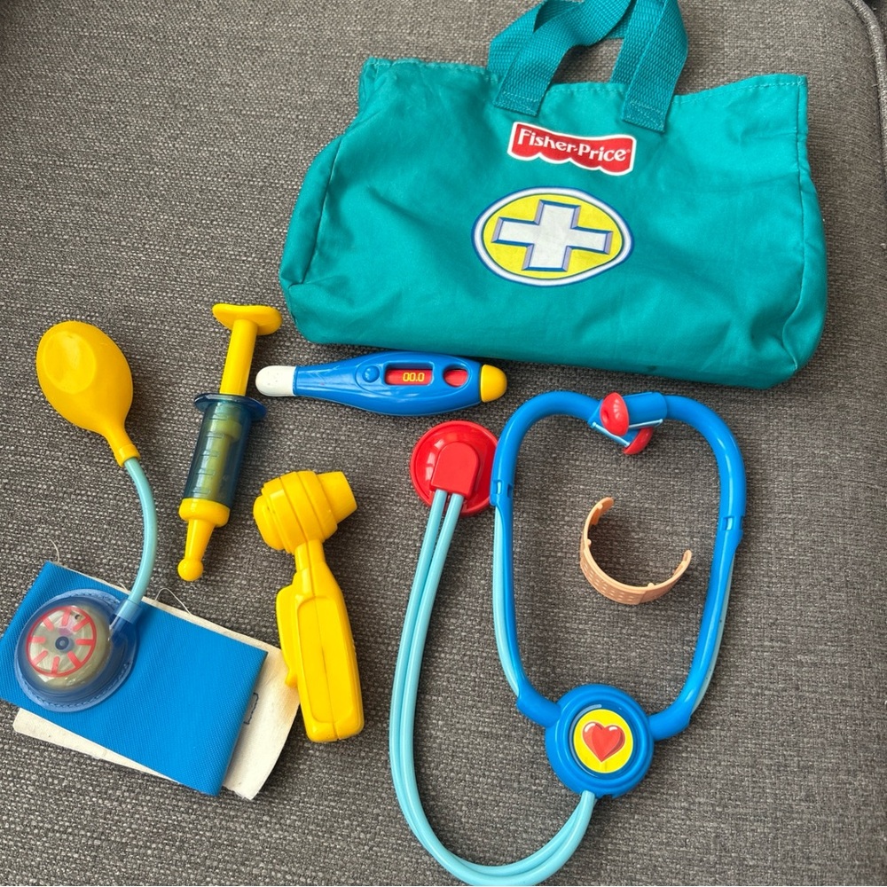 Fisher-Price Doctor Kit  Play Set - 7 pieces